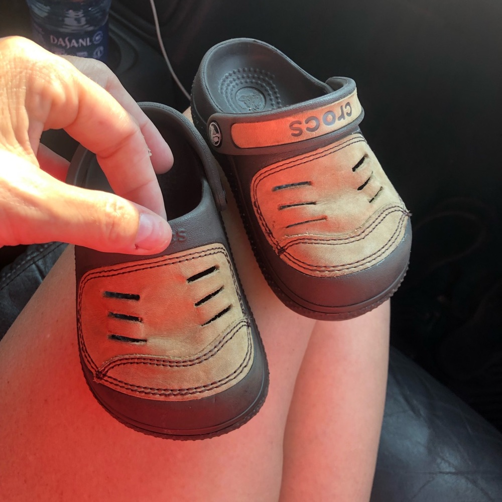 Little boys or girls crocs size 6/7 hard to find